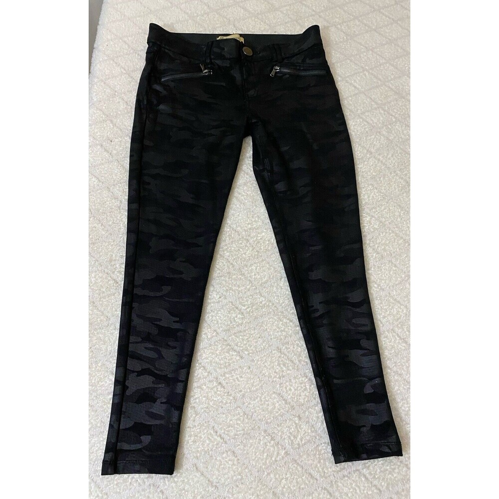 Democracy Camouflage Black Pants Skinny Fit Zip Pockets Women’s Size 6